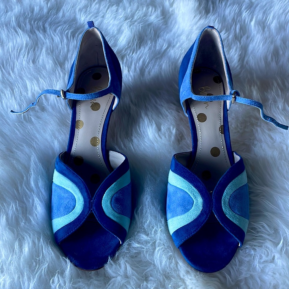 Never worn Boden vibrant blue suede Eugenie heels.